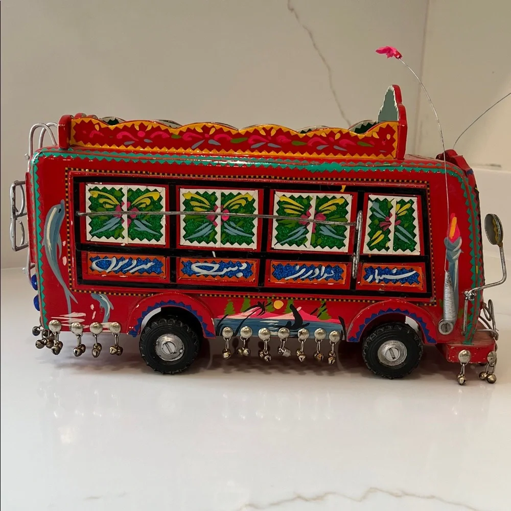 Hand-Painted wooden Decorative Pakistani Truck - Picture 4 of 9